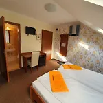 Gasthof Platan Szallashely Sándorfalva