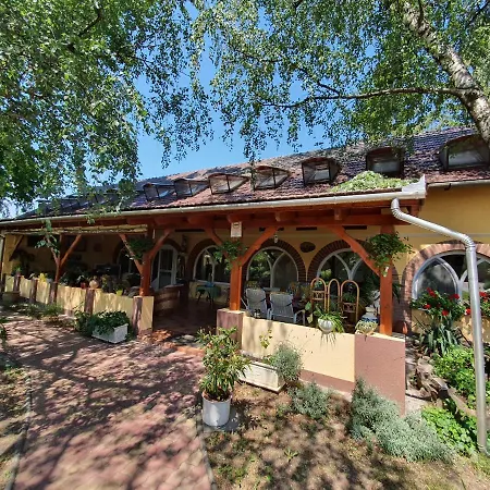Гостевой дом Platan Szallashely