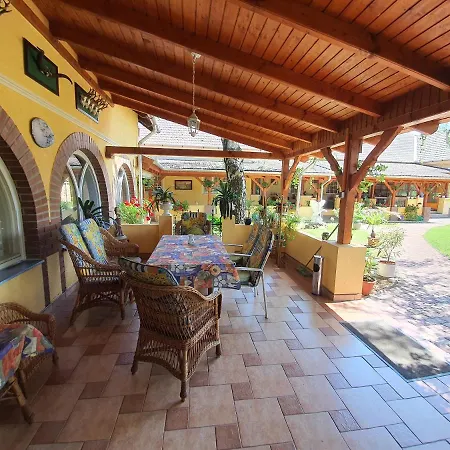 Platan Szallashely بيت ضيافة