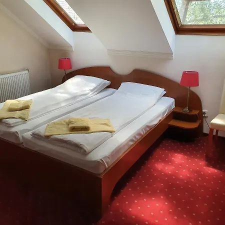 Platan Szallashely 3*
