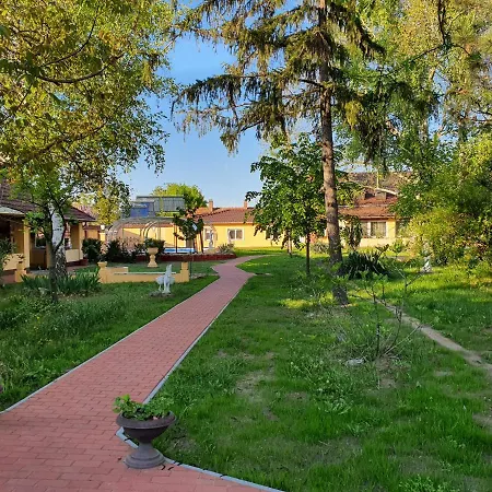 Platan Szallashely Гостевой дом 3*