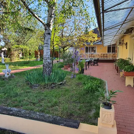Platan Szallashely Гостевой дом 3*