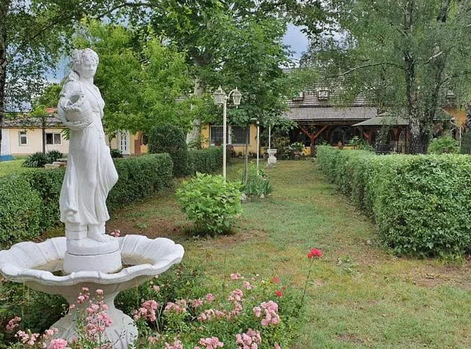 Гостевой дом Platan Szallashely